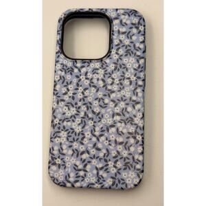 Casely iPhone 15 Pro Case MagSafe Picking Daisies Design